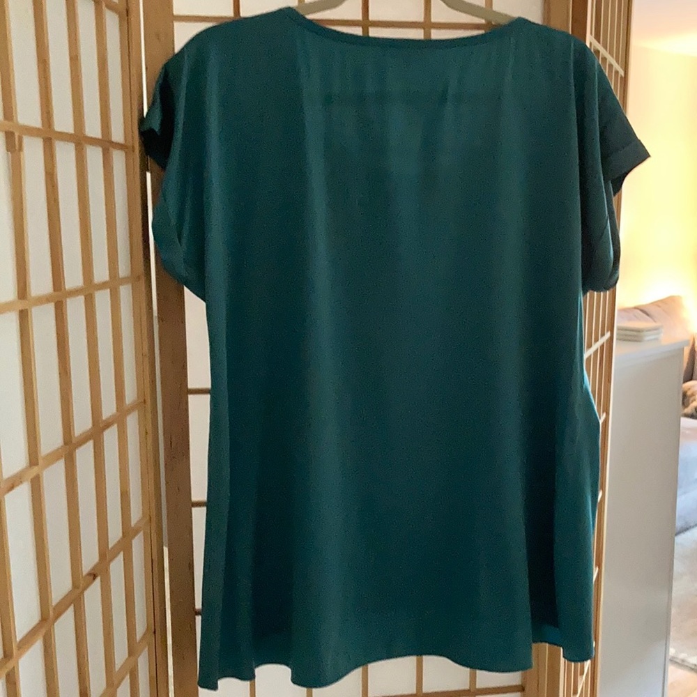 Beautiful silk Eileen Fisher blouse.